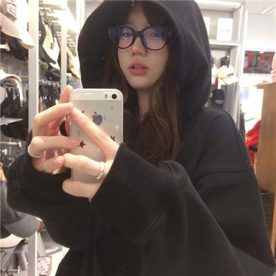 裸女怀春